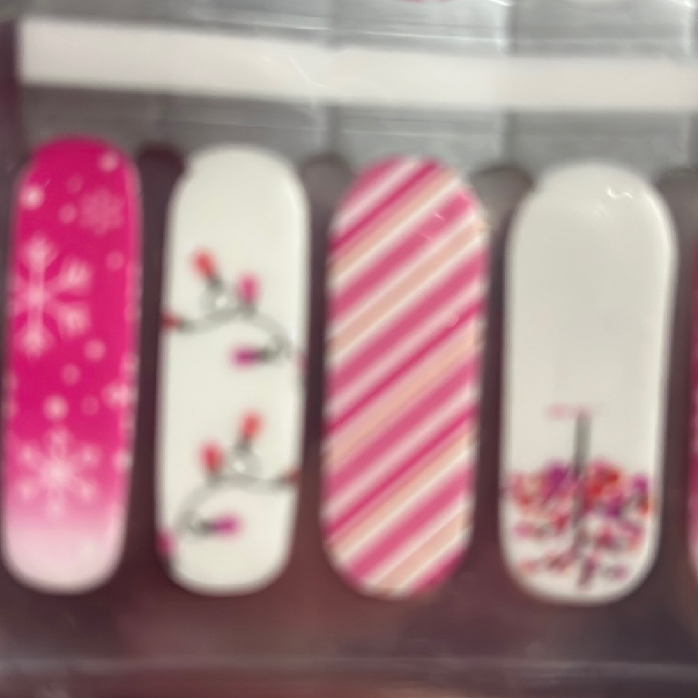 Christmas nail polish strips